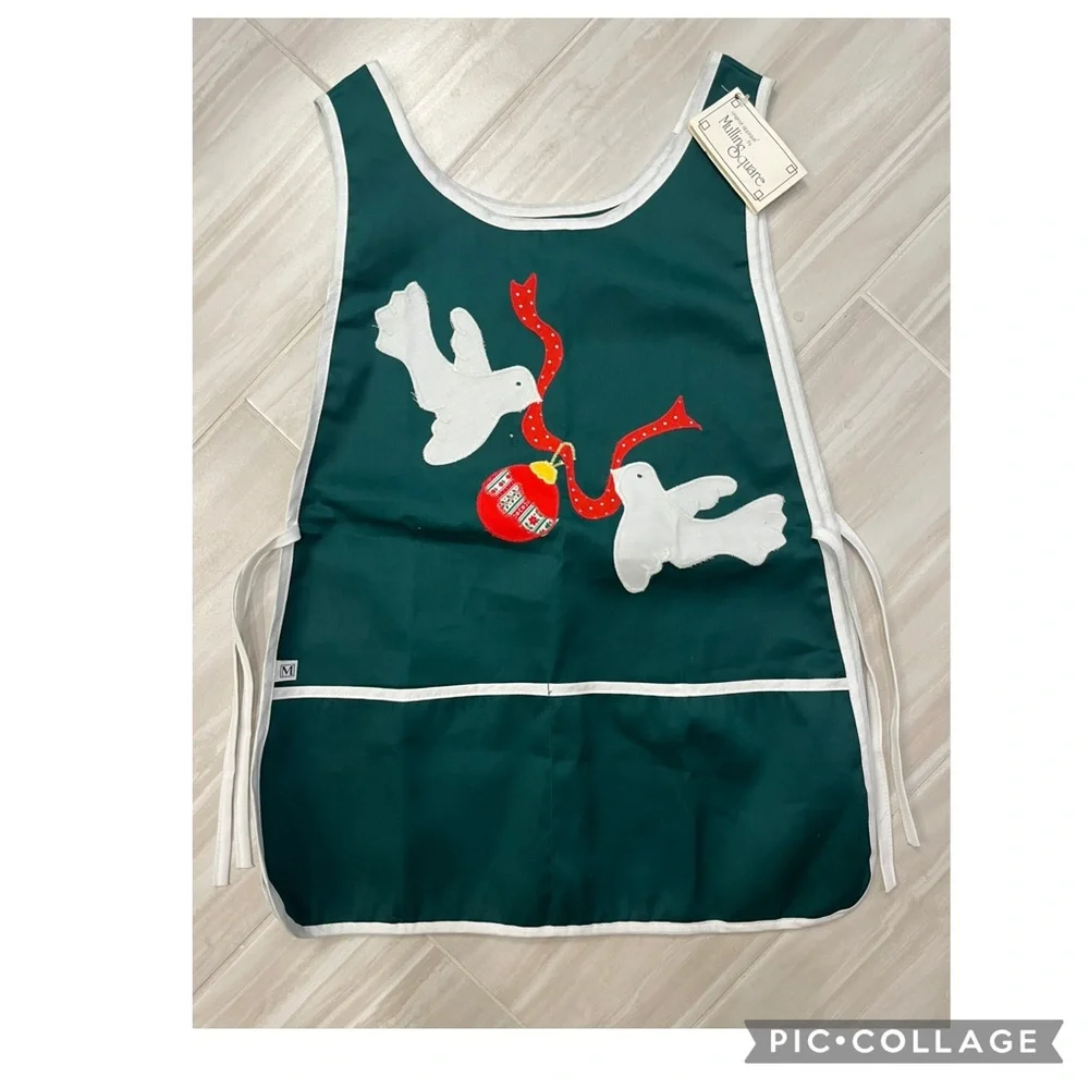NWT Mulling Square Christmas Dove Appliqué Apron Green 2 Pocket Holiday
